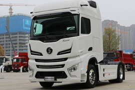 对标进口高端重卡 看看德龙X6000配置有多豪横!