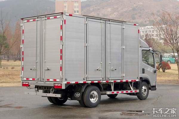 �ӿ�����ͺ��������Ŀ����߶˻���ɶ��