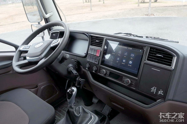 �ӿ�����ͺ��������Ŀ����߶˻���ɶ��