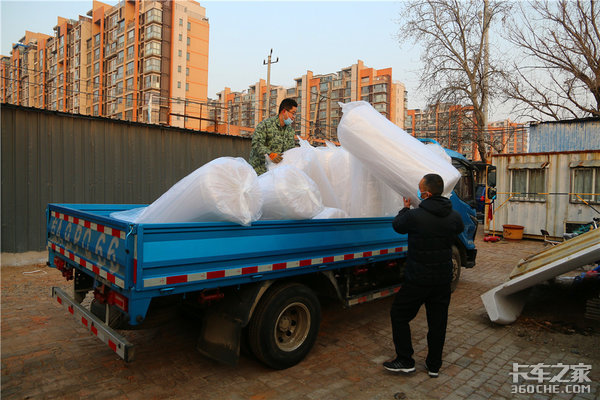 �ӿ�����ͺ��������Ŀ����߶˻���ɶ��