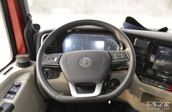 1000L油箱 主打长途运输 陕汽X5000解读