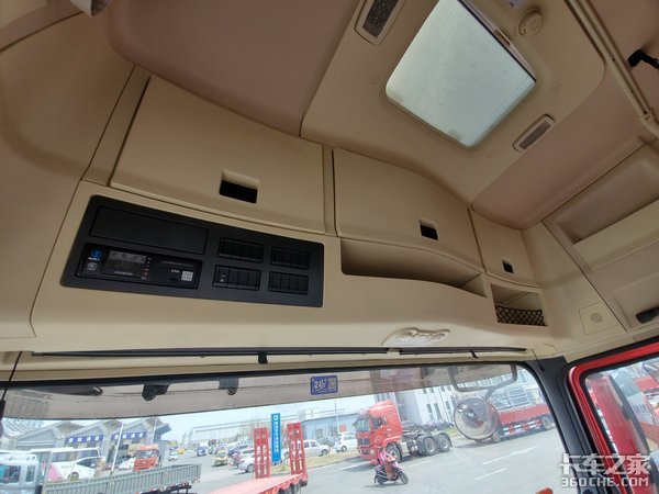 1000L油箱 主打长途运输 陕汽X5000解读