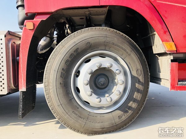 1000L油箱 主打长途运输 陕汽X5000解读