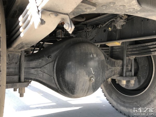 货厢容积可达64方! 漢風G5大单桥图解