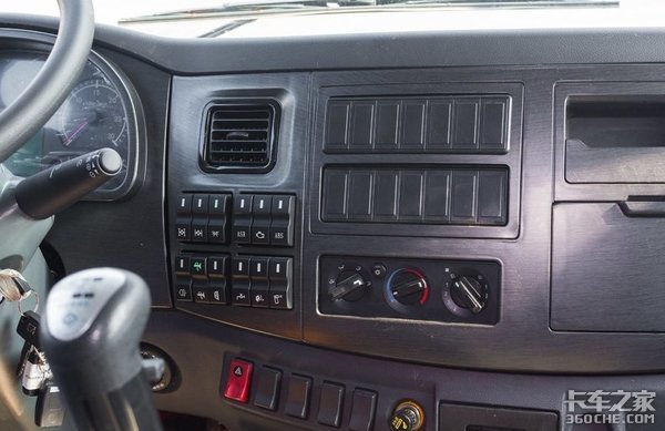 货厢容积可达64方! 漢風G5大单桥图解