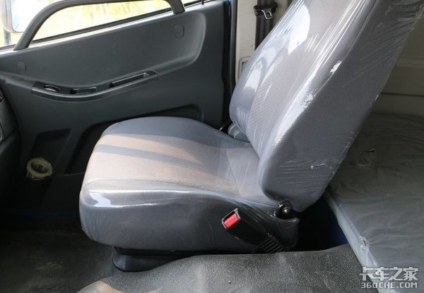 货厢容积可达64方! 漢風G5大单桥图解