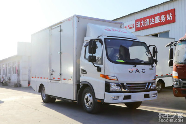 福田强势领先，长安增速最猛，1月轻卡市场凭啥刷爆记录？