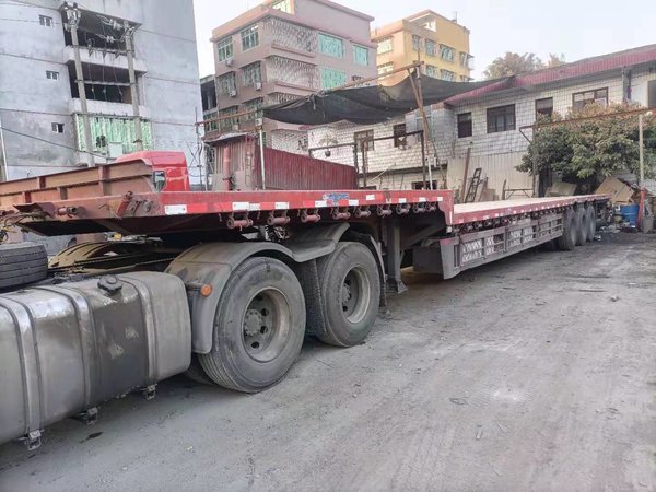 省际专线运输 17.5米大板车主：运价下滑严重