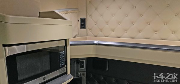 Kenworth新车! 全新一代T680长头重卡 这样的驾驶室你喜欢吗?