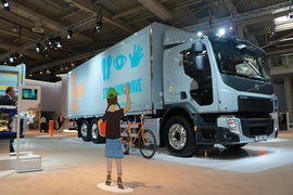 侧门开个小玻璃窗！ 二十年前的设计 如今依然很实用