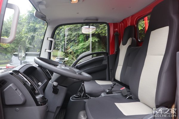 轻卡难上牌不如看看这四款小卡 灵活能装还便宜 最低只需4.6万