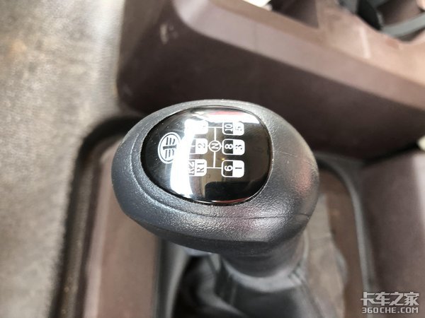 适合中短途零担普货运输 青汽JH6 6x2载货车优势兼倍
