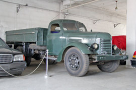 从硬板凳到双人大卧铺 从舒适度看卡车变迁