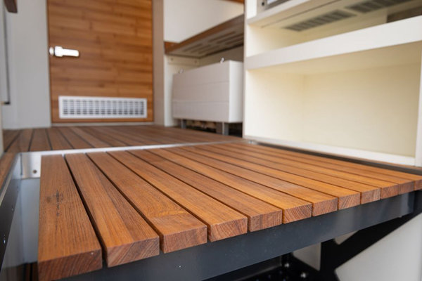 单价超1000万的房车? 曼恩全地形房车详解 移动的两室一厅