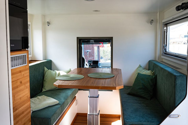 单价超1000万的房车? 曼恩全地形房车详解 移动的两室一厅