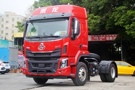 高顶双卧驾驶室还有平地板 这台乘龙H5可能是最豪华的港拖了