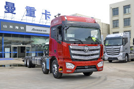 X12配ZF AMT 气囊桥总重32吨 凸地板的9米6欧曼EST更富性价比