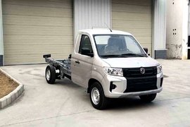 新外观驾驶室+全新2.0升小康动力 这款小康微卡“战斗力”爆表