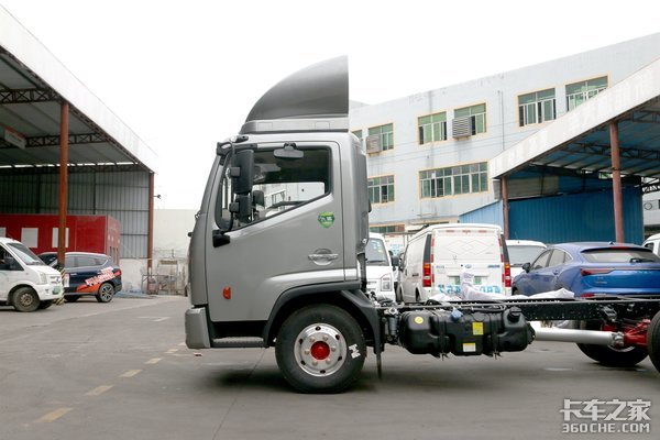 全新2100驾驶室+日产动力 这款售价十二万凯普特星云见过都喜欢