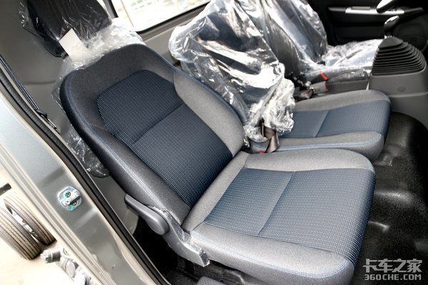 全新2100驾驶室+日产动力 这款售价十二万凯普特星云见过都喜欢