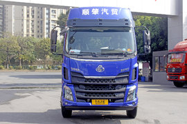 15.9万高顶双卧 9米7货厢65立方容积 卡家带你看乘龙新M3大单桥