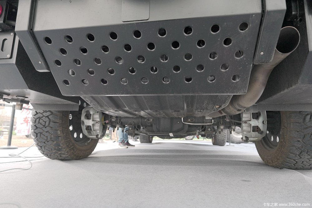 man底盘的千万豪车仿佛驮着一个别墅图片列表