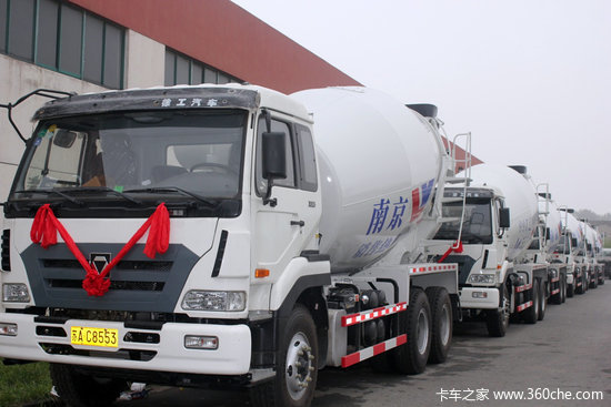 �칤���賵��Ӧ�Ͼ����������Ҷ����
