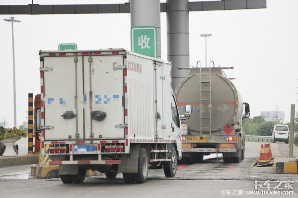空车超过3500kg则为大吨小标嫌疑车 南宁对轻卡“大吨小标”定性！