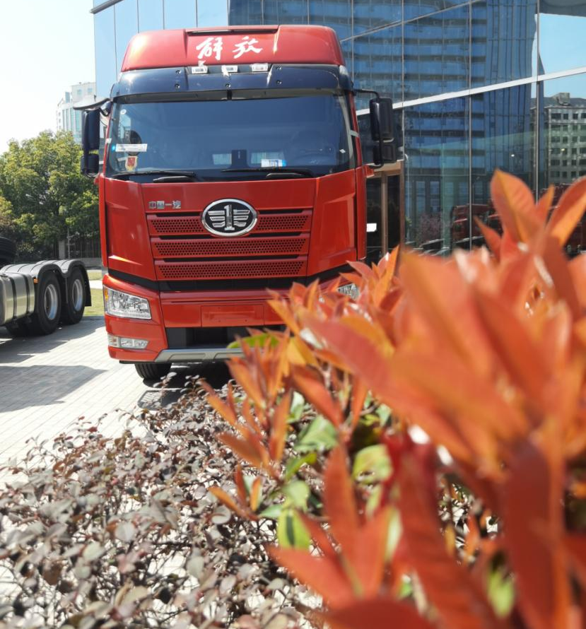 《全能王者 解放质惠版500马力新品上市》