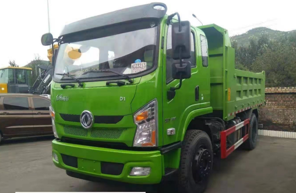 大吨小标治理后 两轴黄牌自卸大行其道