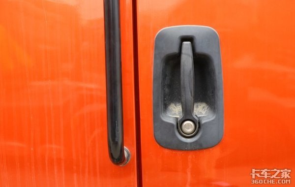 ������ͷ��&nbsp;�������ݶ෽��ʵ������