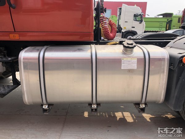 ������ͷ��&nbsp;�������ݶ෽��ʵ������