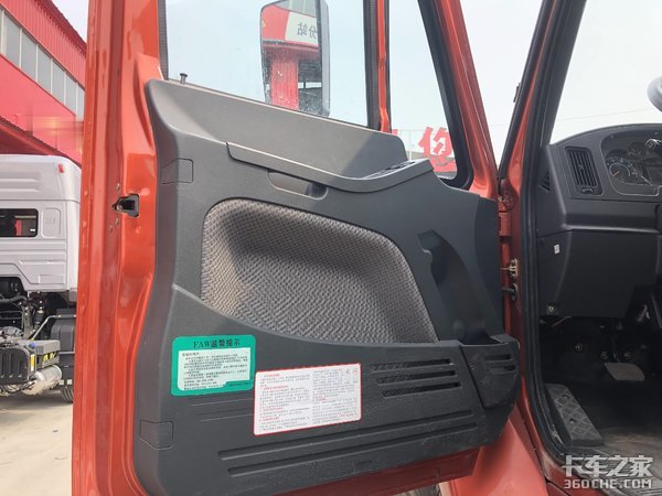 ������ͷ��&nbsp;�������ݶ෽��ʵ������