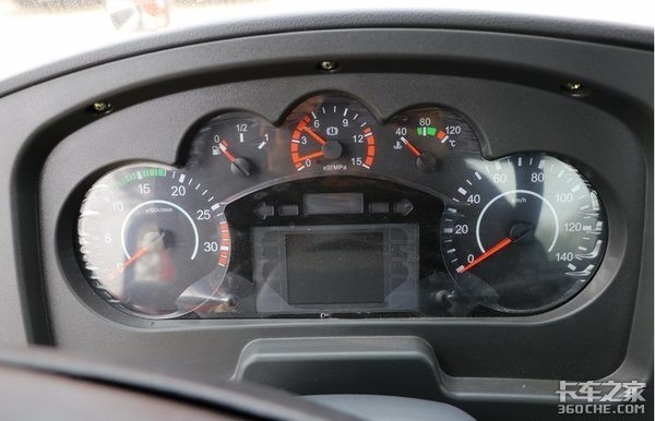 ������ͷ��&nbsp;�������ݶ෽��ʵ������