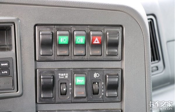 ������ͷ��&nbsp;�������ݶ෽��ʵ������