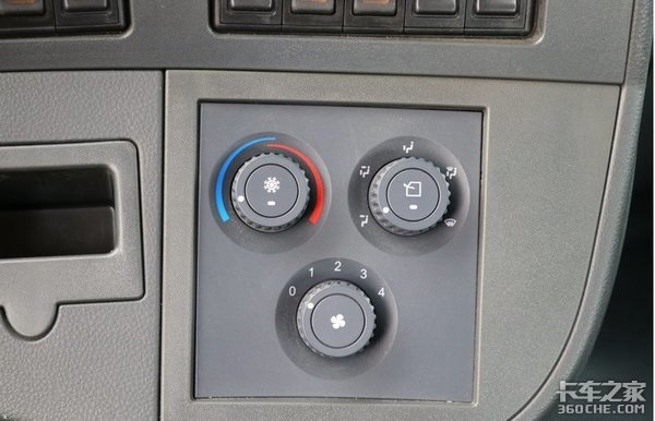 ������ͷ��&nbsp;�������ݶ෽��ʵ������