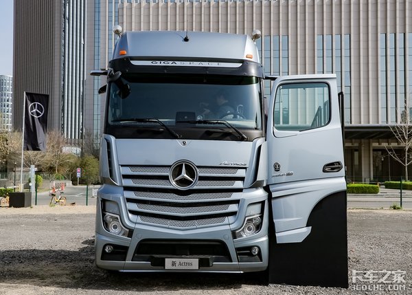 ӺӾb Actros