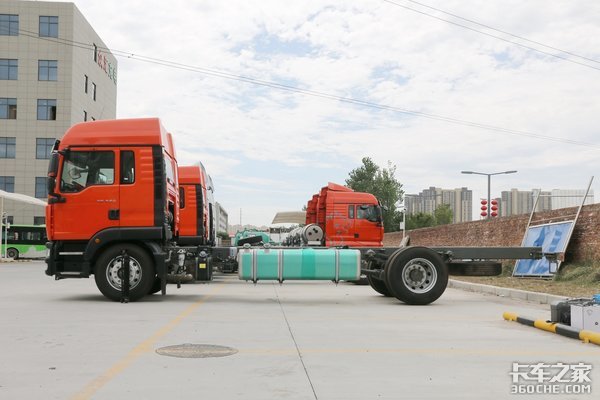 行业释放重要信号!从万金油到臭狗屎!卡友透露6米8载货落寞真实原因全是搭载6缸机 这四款6米8载货车超值吗