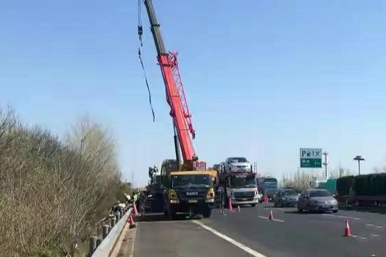 沈海高速致11死事故：系货车轮胎脱落