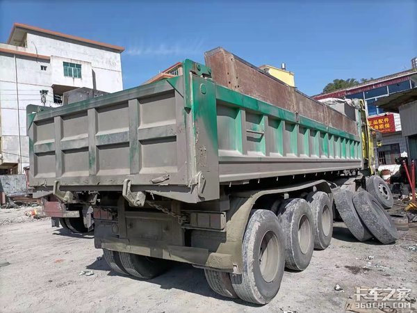 自卸车赚钱吗?买台入门级汕德卡跑重载 会有意想不到的收获