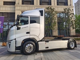 4X2配潍柴530马力燃气机！ 黄河又出新配置 带1350L侧置双气罐