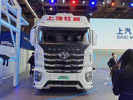 L4级无人驾驶 V2X通讯协议 5G通信技术 上汽红岩L4牵引车亮相上海车展