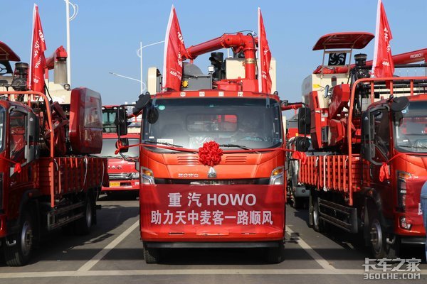 豪沃轻卡助力天中麦客 跨区收割更安心