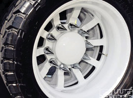 ��̥����&nbsp;ѩ����Silverado&nbsp;3500HD��װ