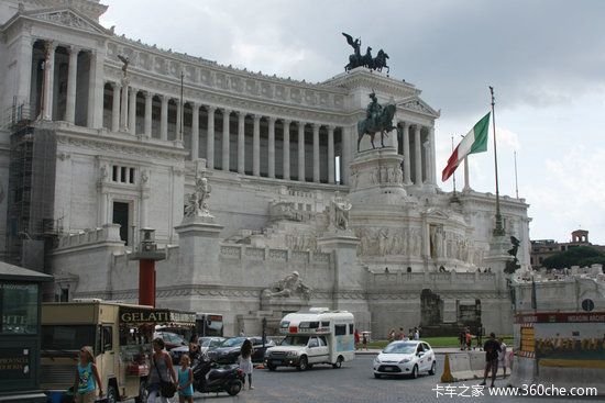 边走边玩到欧洲 中国房车第一人自驾游_长城汽