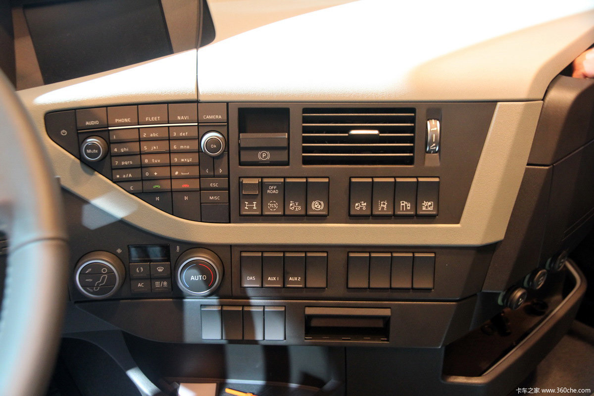 欧洲同步发布沃尔沃新fh重卡震撼亮相图片列表