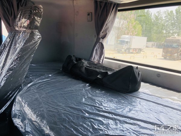 不到30w还配平地板 东风天龙KL实力之选