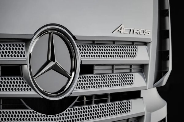 梅赛德斯-奔驰新Actros 满足国六b标准