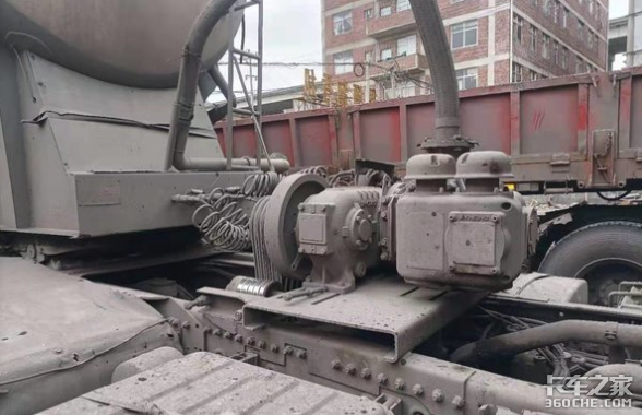 粉罐车了解多少 参数型号为你一一解答