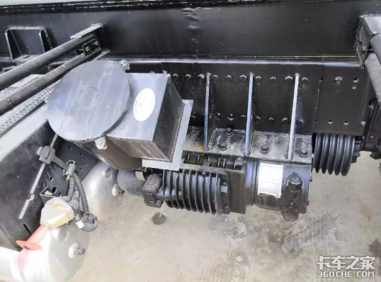 粉罐车了解多少 参数型号为你一一解答